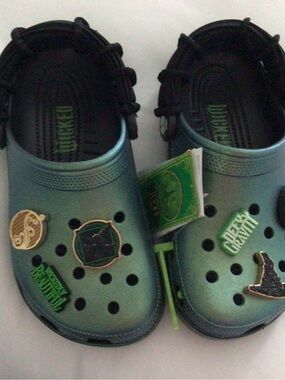 CROCS Metallic Teal Green Classic Clog Sandals with Charms